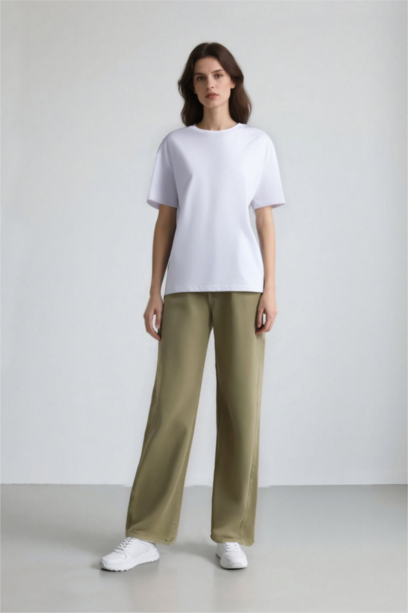 Kadın Beyaz Oversıze Kısa Kollu Tişört