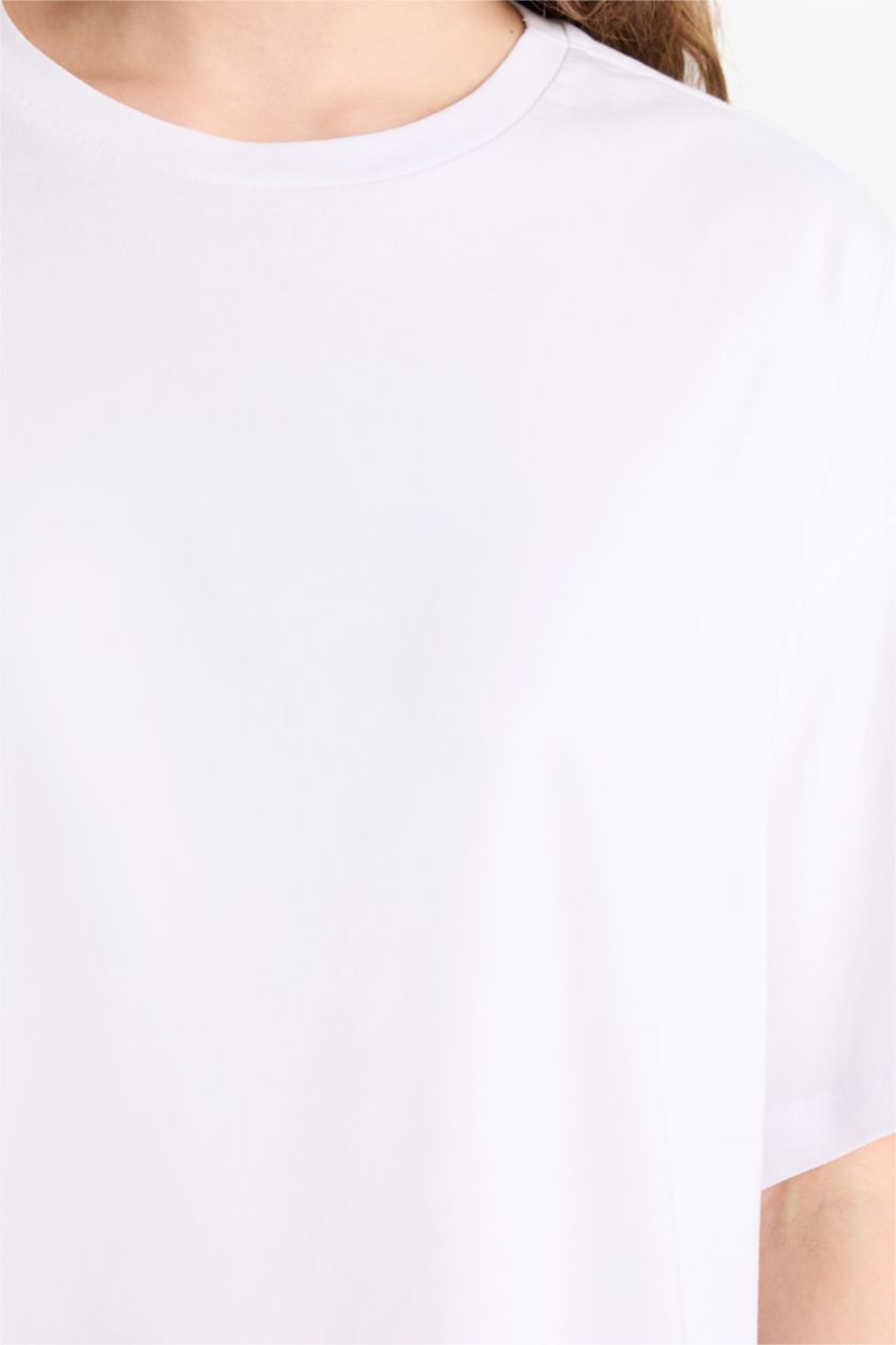 Kadın Beyaz Oversıze Kısa Kollu Tişört