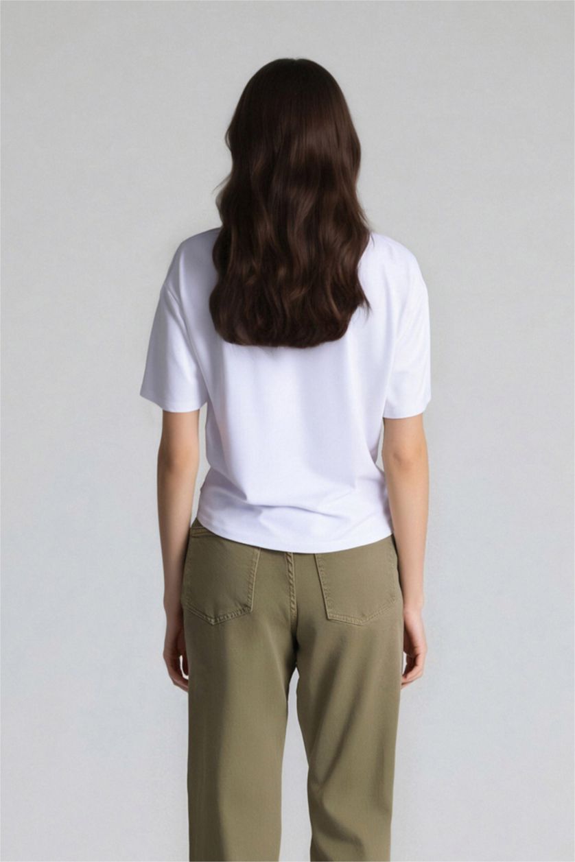 Kadın Beyaz Oversıze Kısa Kollu Tişört