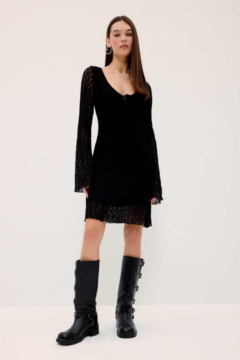 Kadın Siyah V Yaka Dantel Uzun Kollu Mini Elbise