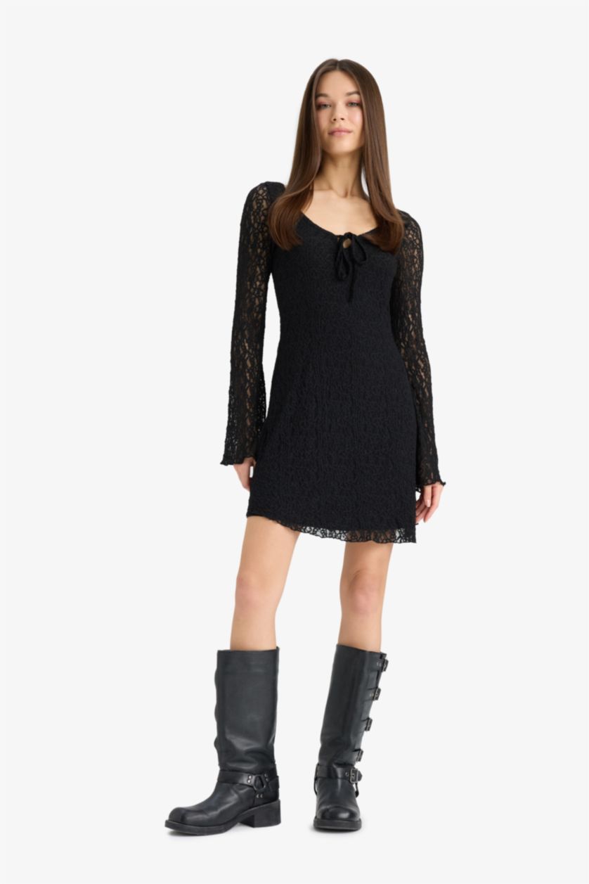Kadın Siyah V Yaka Dantel Uzun Kollu Mini Elbise