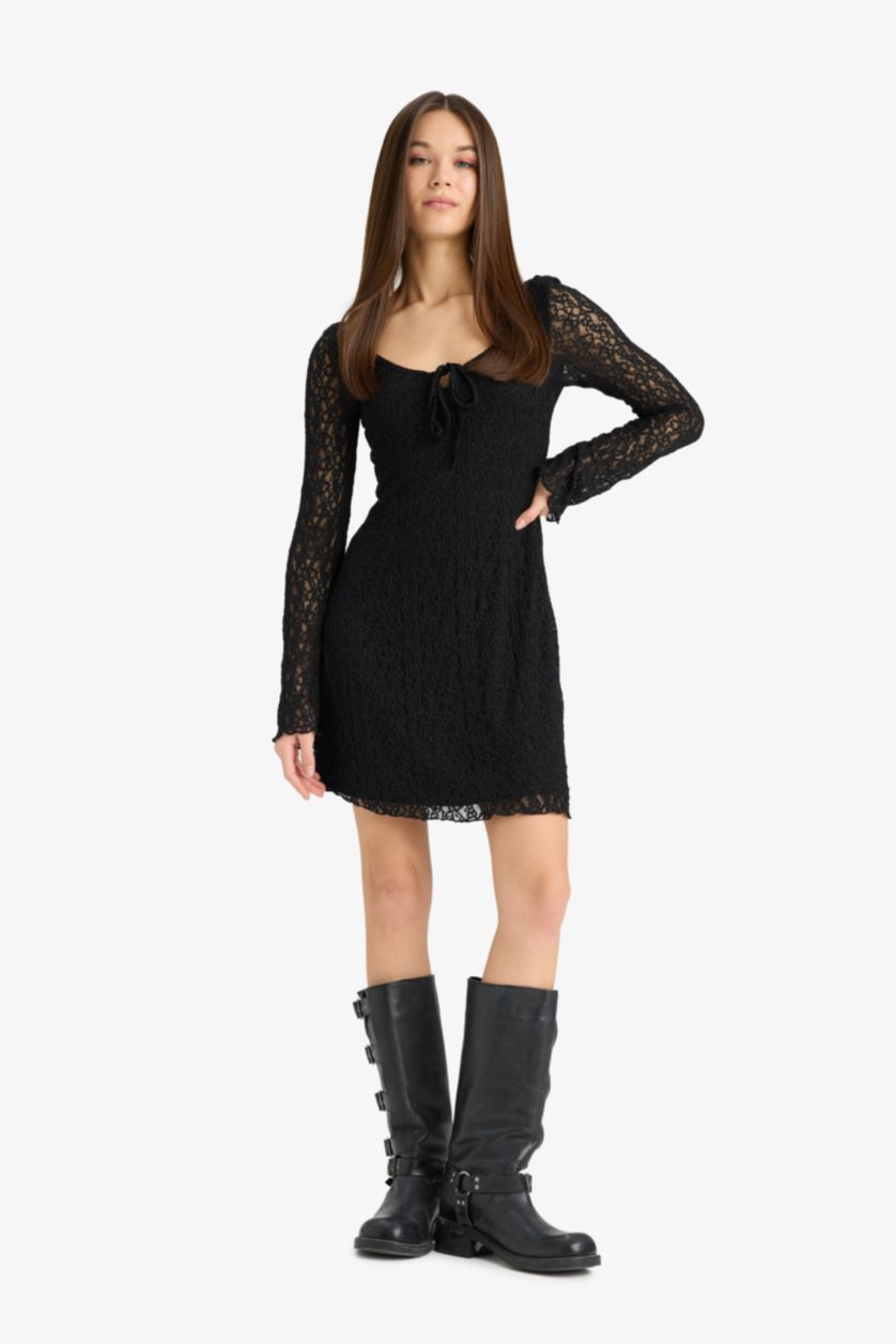 Kadın Siyah V Yaka Dantel Uzun Kollu Mini Elbise