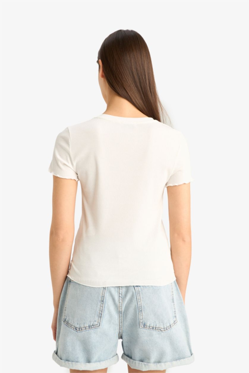 Kadın Kırık Beyaz Fitted Bisiklet Yaka Basic Düz Kısa Kollu Beyaz Tişört