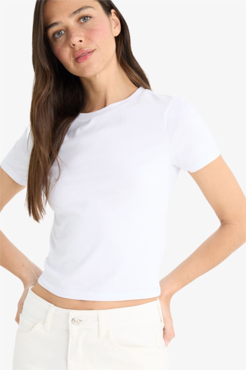 Kadın Beyaz Slim Fit Dar Kesim Bisiklet Yaka Basic Düz Kısa Kollu Beyaz Tişört