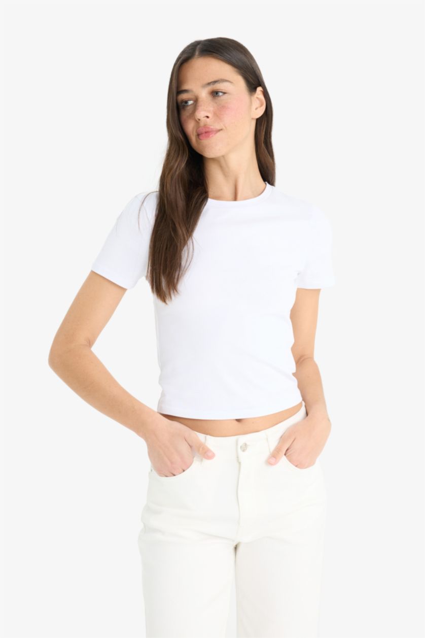 Kadın Beyaz Slim Fit Dar Kesim Bisiklet Yaka Basic Düz Kısa Kollu Beyaz Tişört