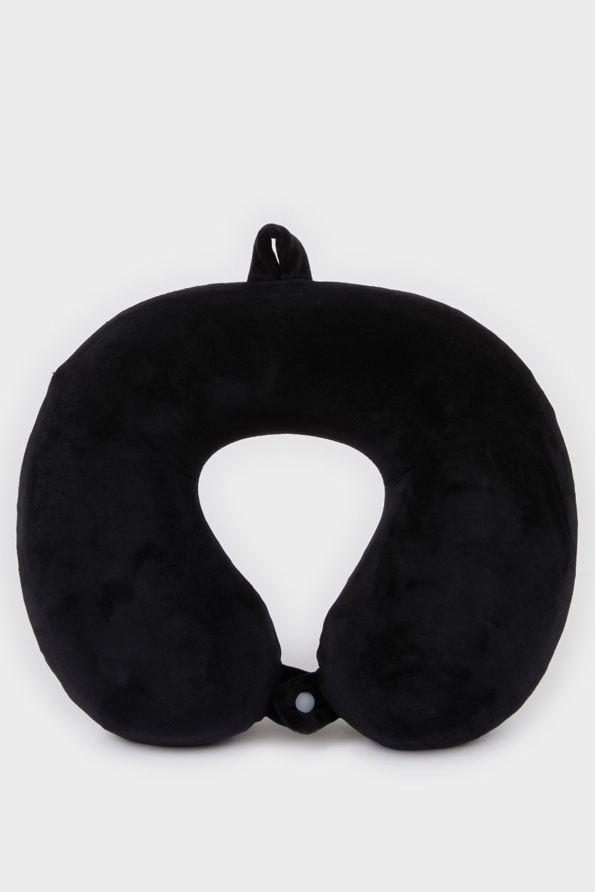 Kadın Siyah Boyun Yastığı