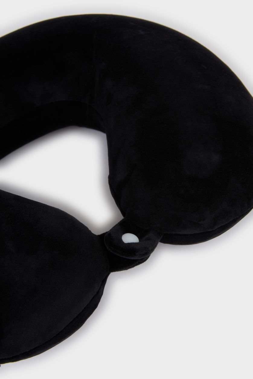 Kadın Siyah Boyun Yastığı