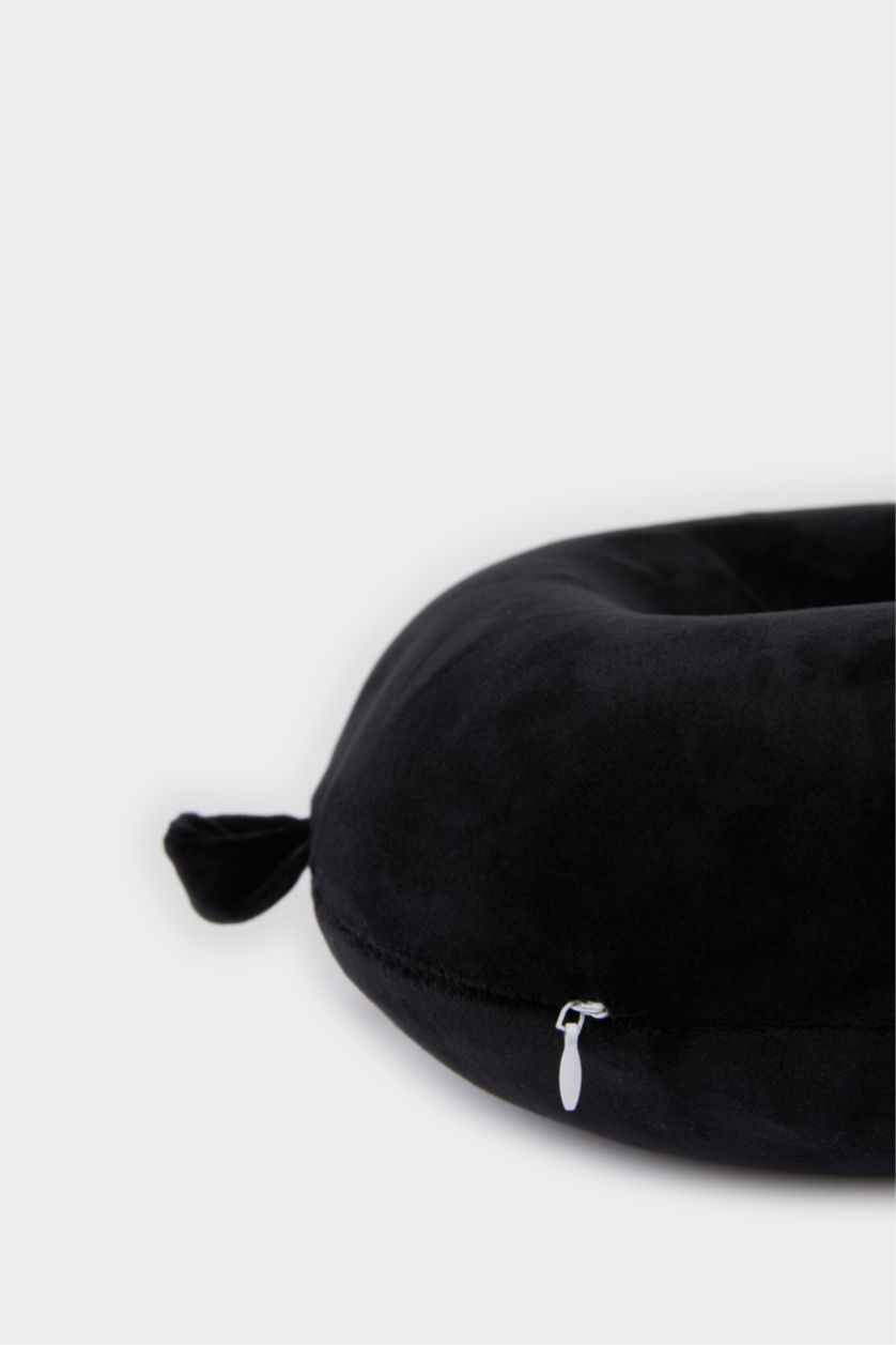 Kadın Siyah Boyun Yastığı