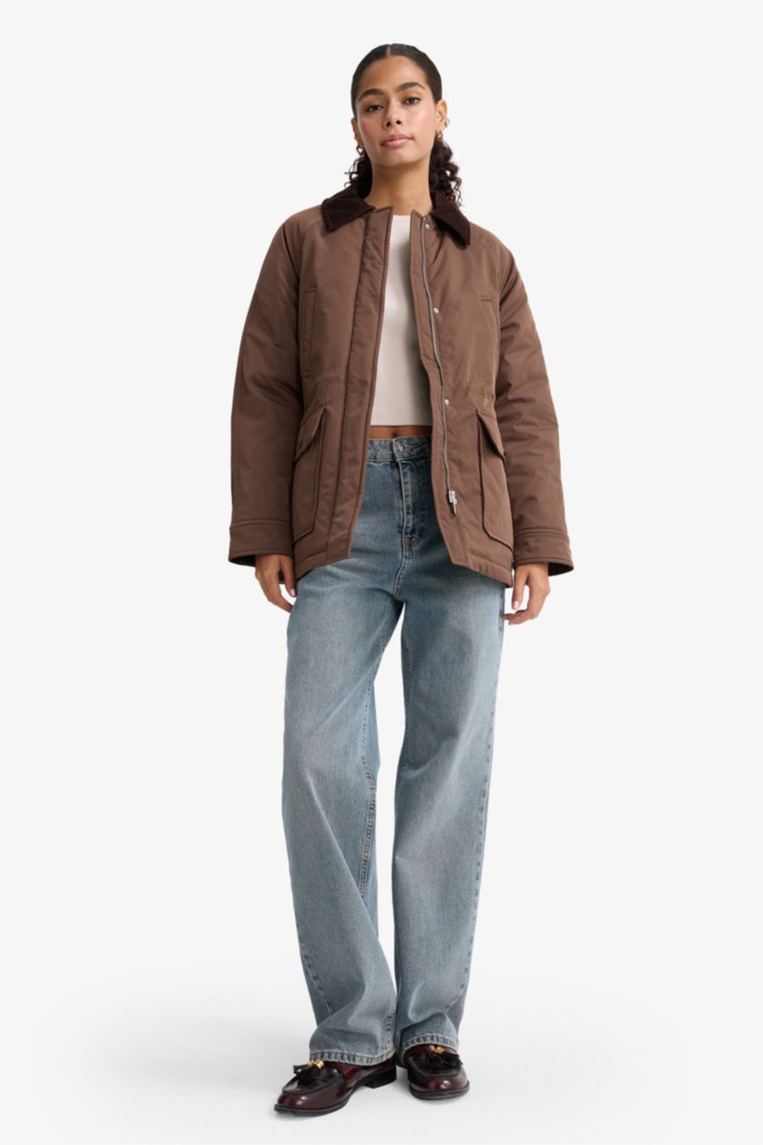 Kadın Kahve Regular Fit Kontrast Yaka Fermuarlı Parka