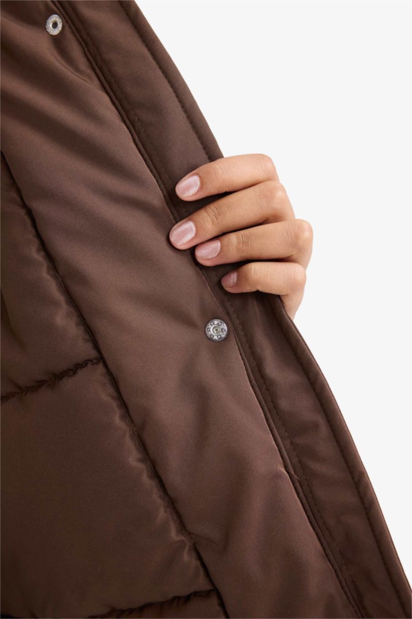 Kadın Kahve Regular Fit Kontrast Yaka Fermuarlı Parka
