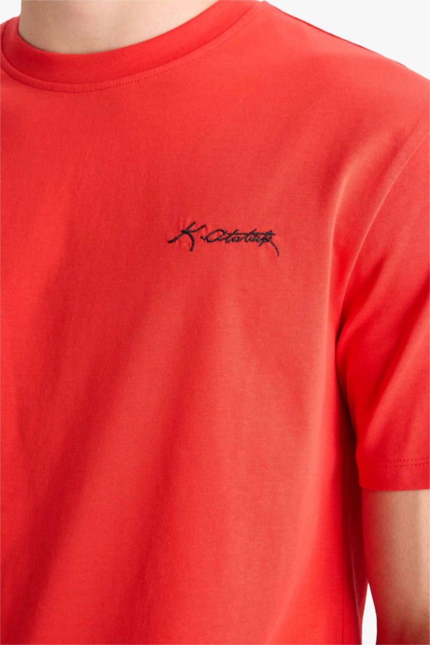 Erkek Kırmızı %100 Pamuk Regular Fit Bisiklet Yaka Atatürk Baskılı Kısa Kollu Tişört