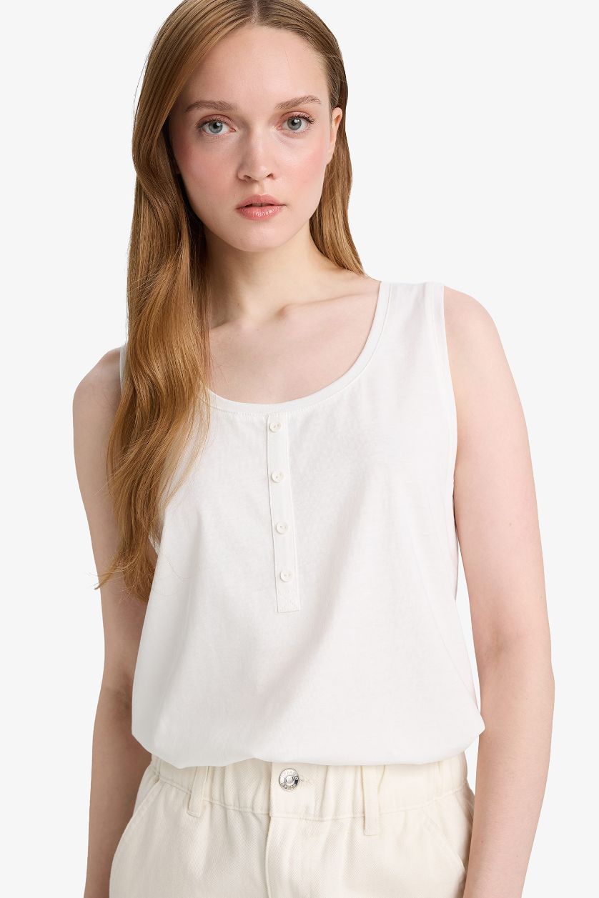 نساء بيج فاتح بلوزة كت سادة قصة عادية بياخة مستديرة