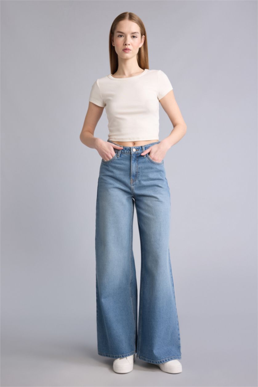 حريمي أزرق فاتح بنطلون جينز وايد ليج برجل واسع وخصر عالي