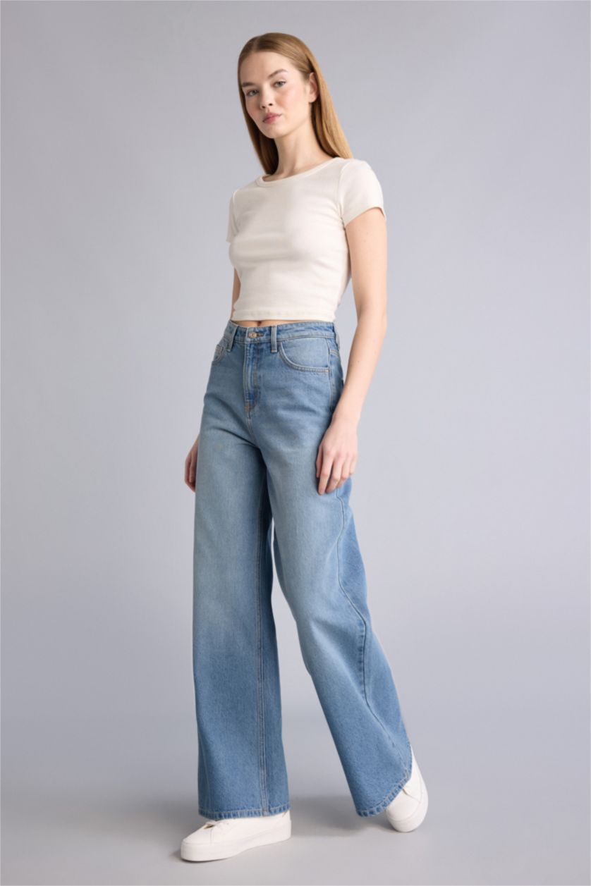 حريمي أزرق فاتح بنطلون جينز وايد ليج برجل واسع وخصر عالي