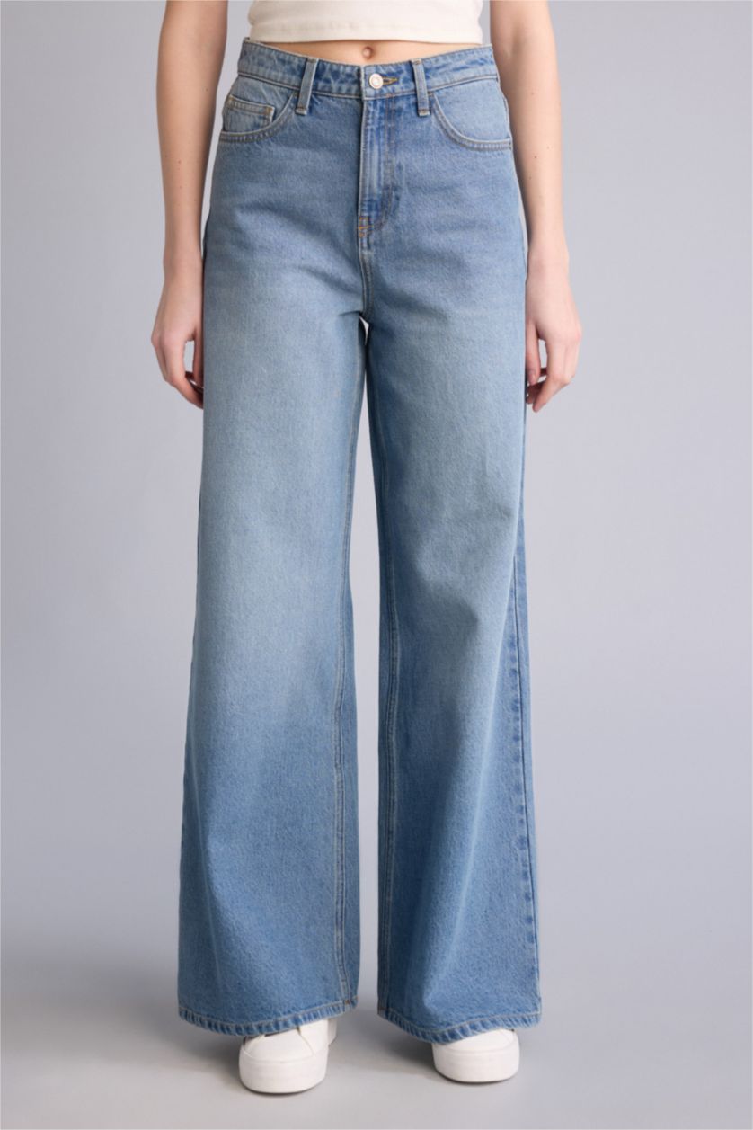 حريمي أزرق فاتح بنطلون جينز وايد ليج برجل واسع وخصر عالي