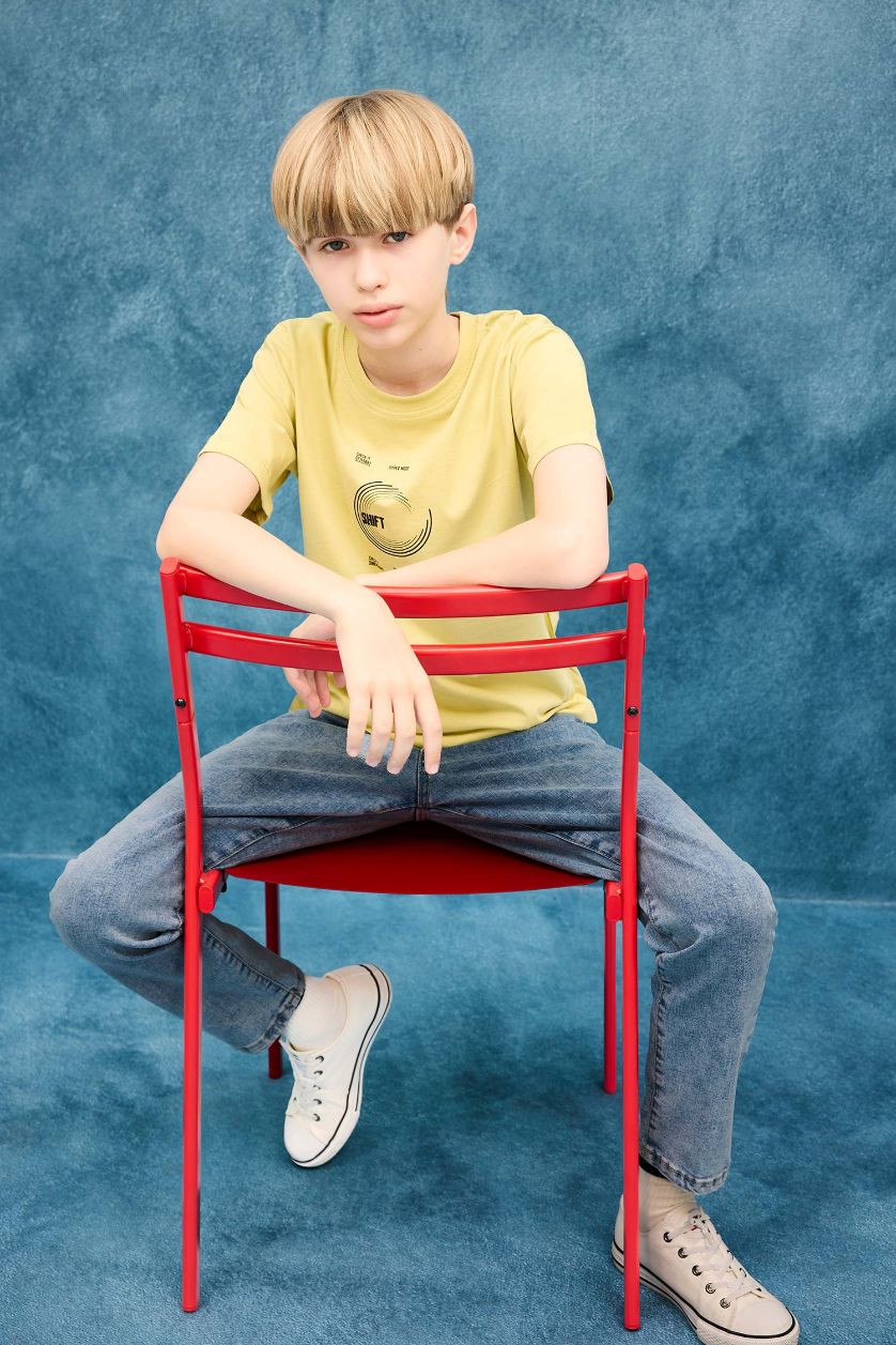 Erkek Çocuk - Genç Erkek Açık Zeytin Yeşili Bisiklet Yaka Sırt Baskılı Kısa Kollu Tişört Erkek Çocuk