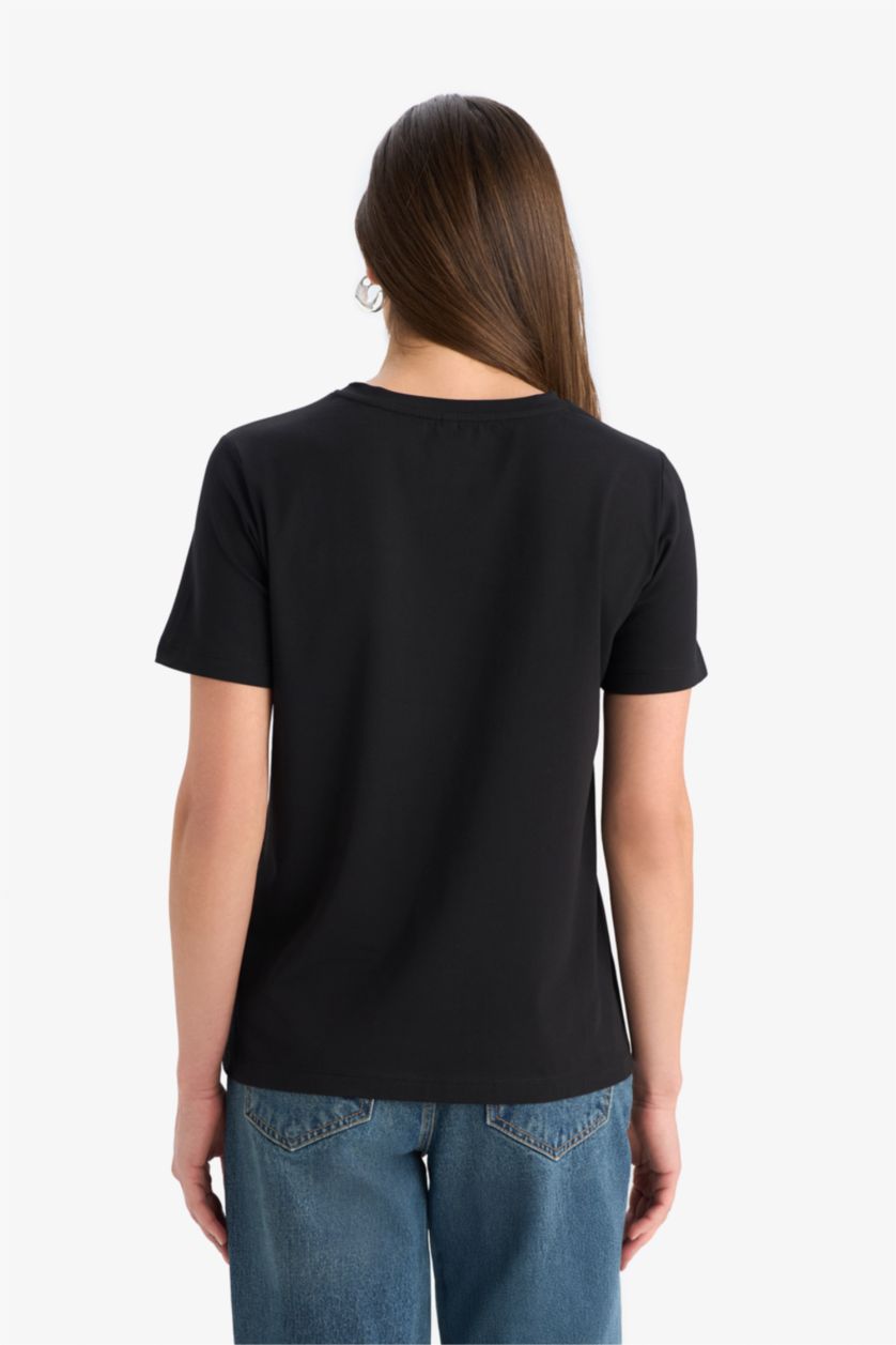 Woman Black Regular Fit Crew Neck Floral Cotton T-Shirt