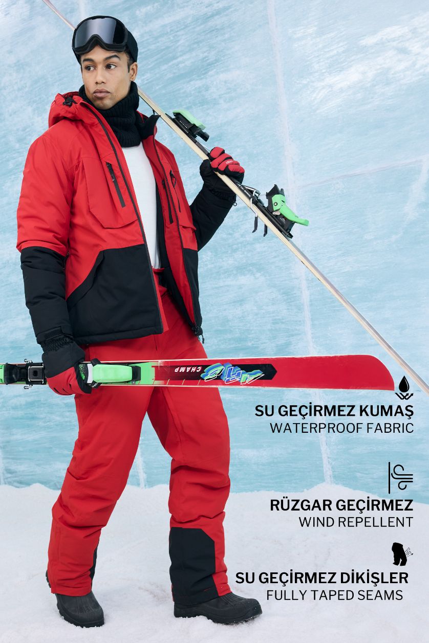Erkek Kırmızı Su İtici Slim Fit Dar Kesim Kapüşonlu Fermuarlı Kayak Montu
