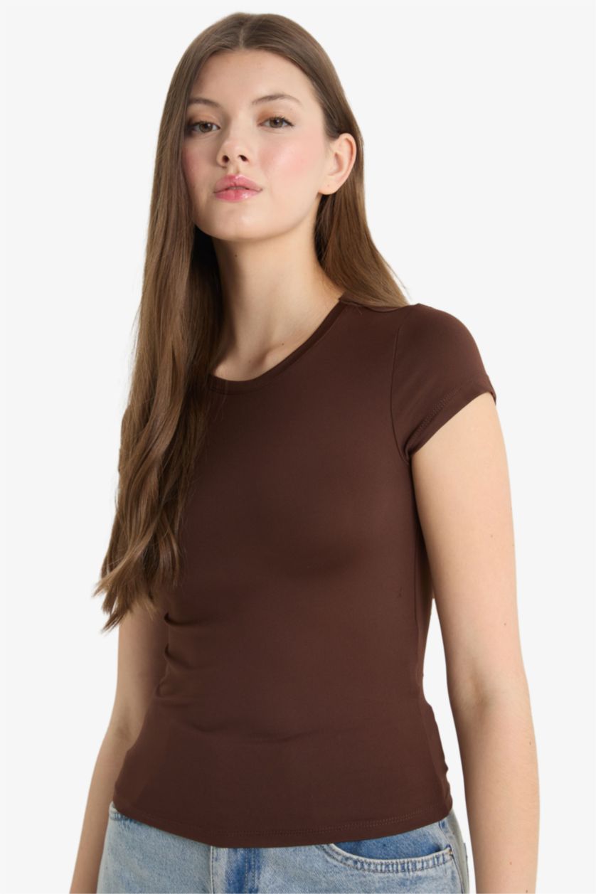 Kadın Açık Kahve Fıtted Bisiklet Yaka Kısa Kollu Tişört