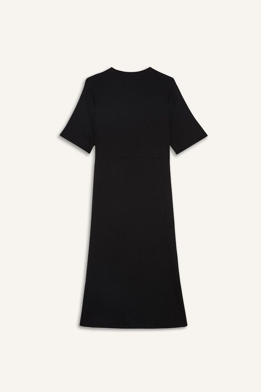 Woman Black Regular Fit V-Neck Dress