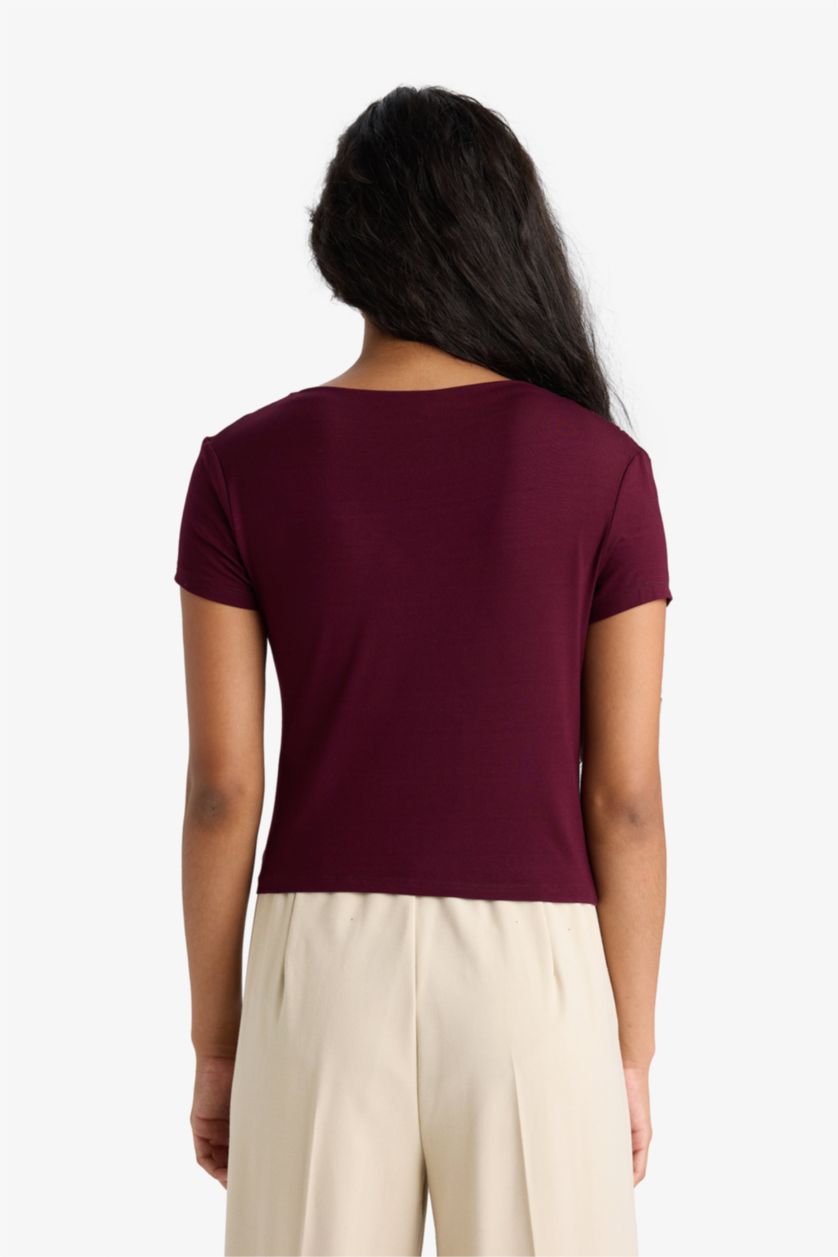 حريمي خمري تيشيرت نص كم سليم فيت بياقة عالية