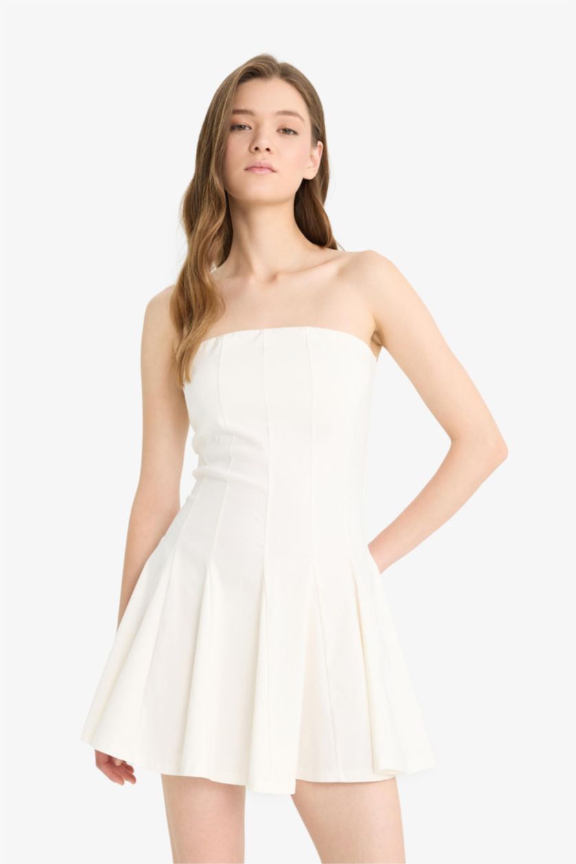 Kadın Kırık Beyaz Coool Skater Fit Straplez Bengalin Mini Beyaz Elbise