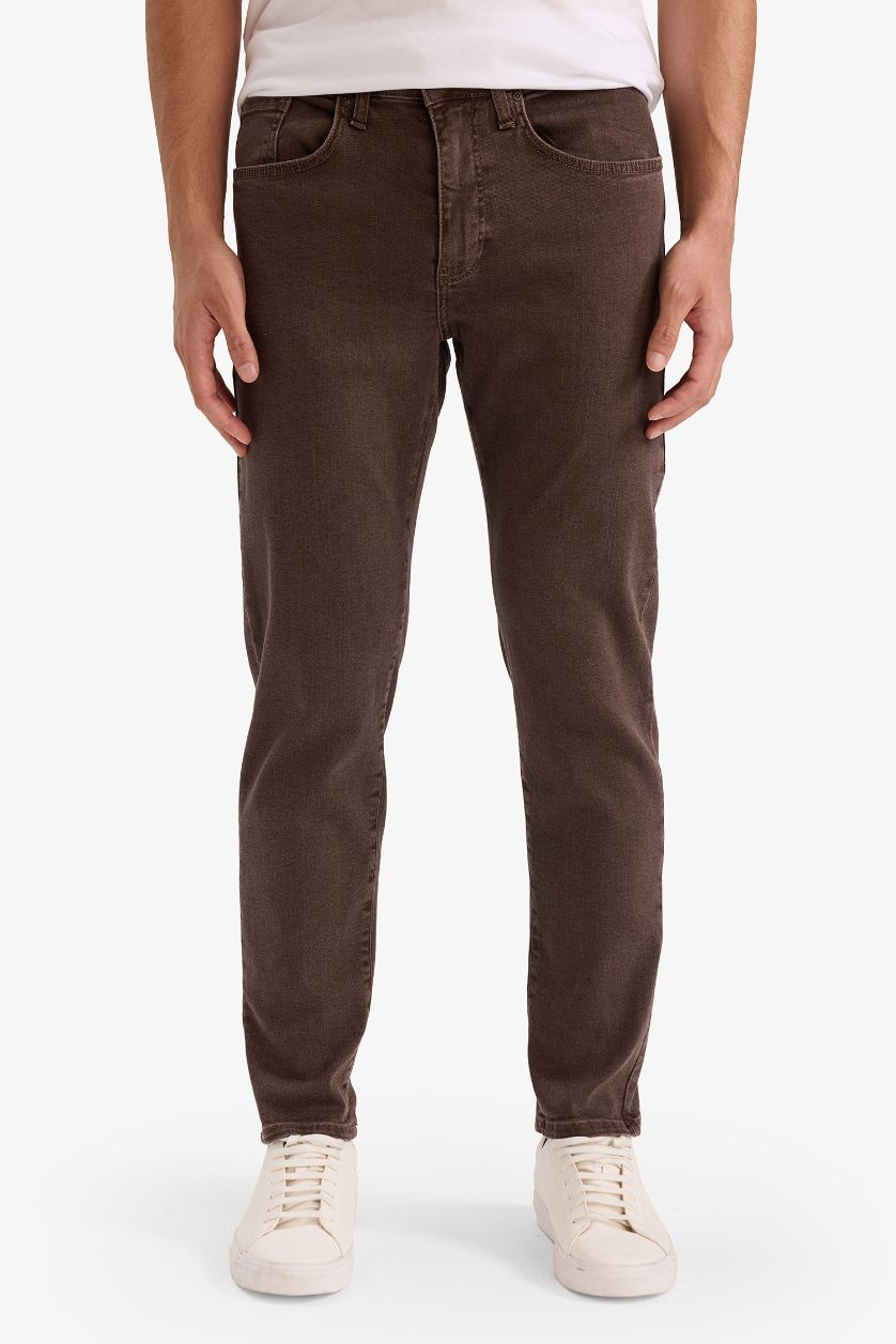 Man Brown Tapered Fit Slim Fit Regular Waist Tapered Leg Jeans