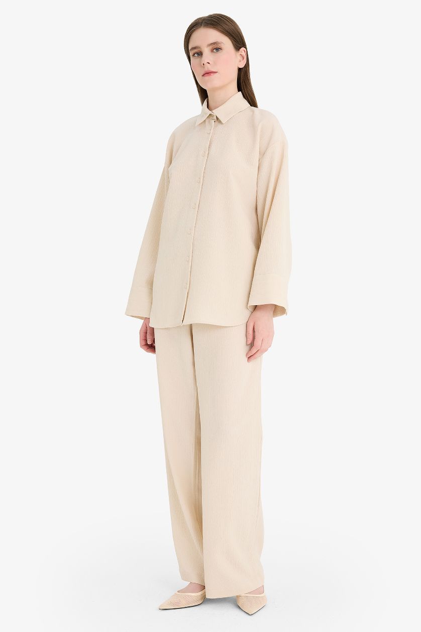 Kadın Bej Relax Fit 2'li Takım Gofre Dokulu Uzun Kollu Gömlek Pantolon