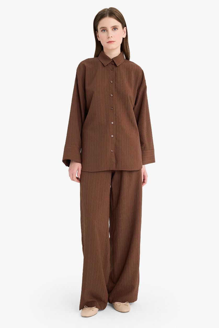 Kadın Kahve Relax Fit 2'li Takım Gofre Dokulu Uzun Kollu Gömlek Pantolon