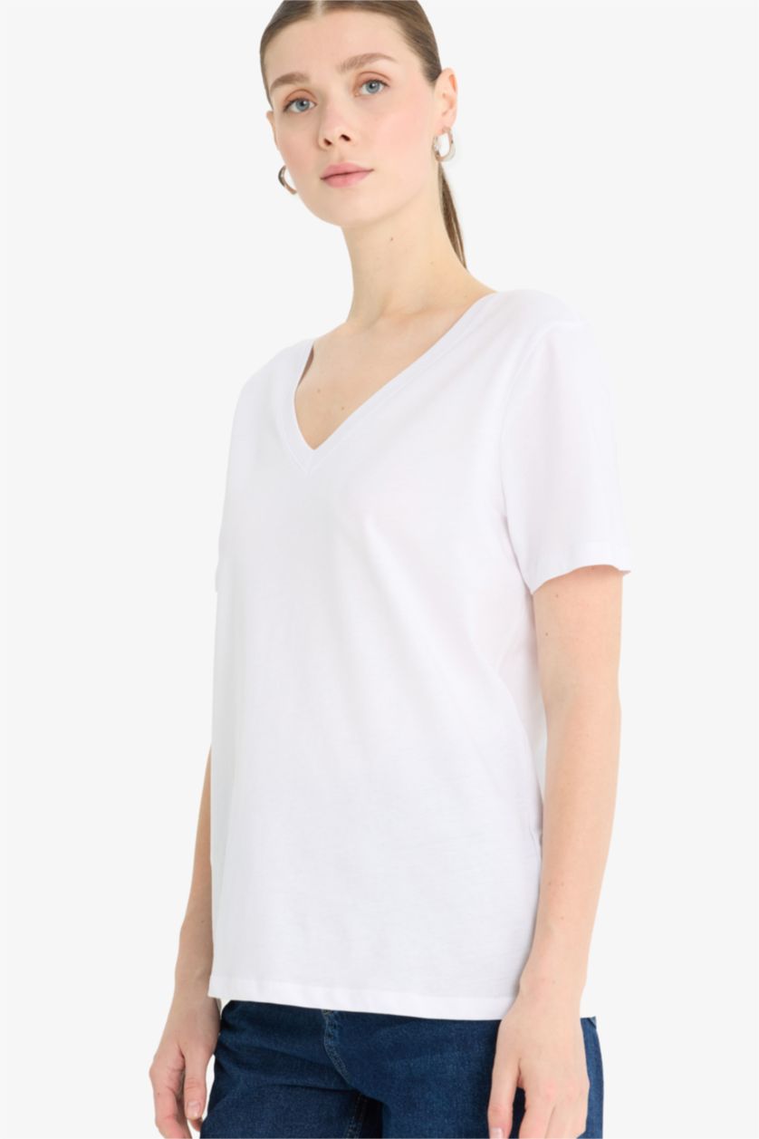 Kadın Beyaz Regular Fıt V Yaka Basıc Düz Penye Kısa Kollu Tişört