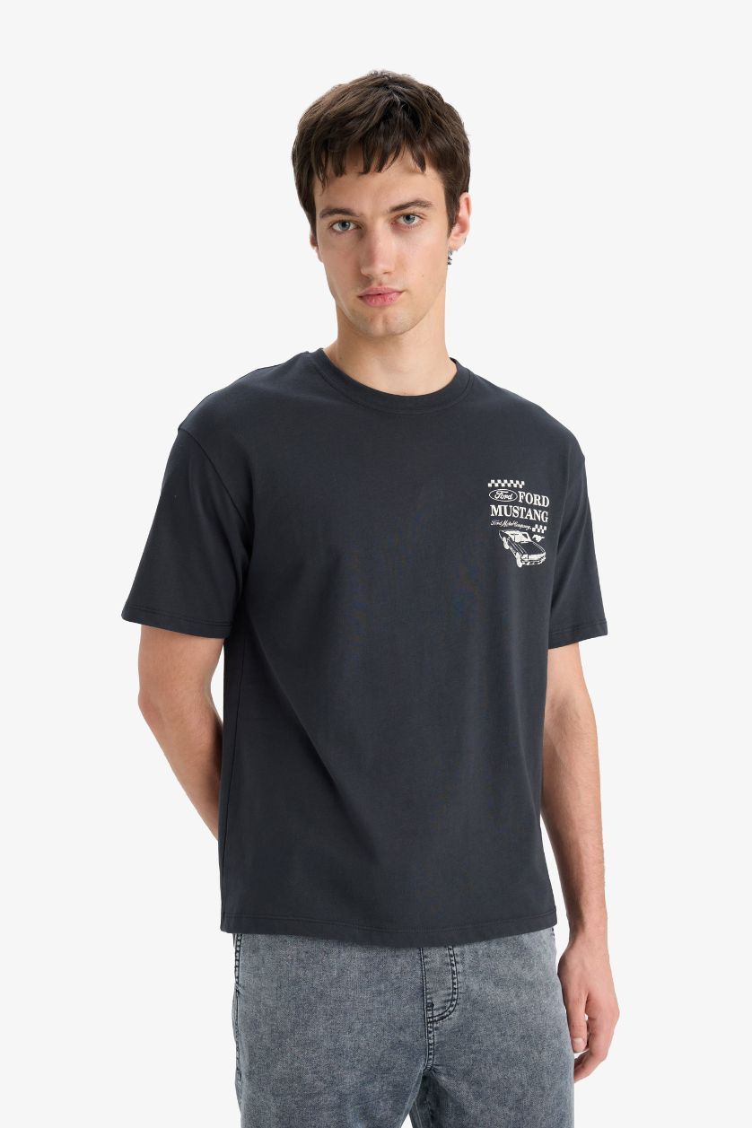 Erkek Koyu Antrasit %100 Pamuk Ford Motor Company Boxy Fit Bisiklet Yaka Sırt Baskılı Kısa Kollu Tişört