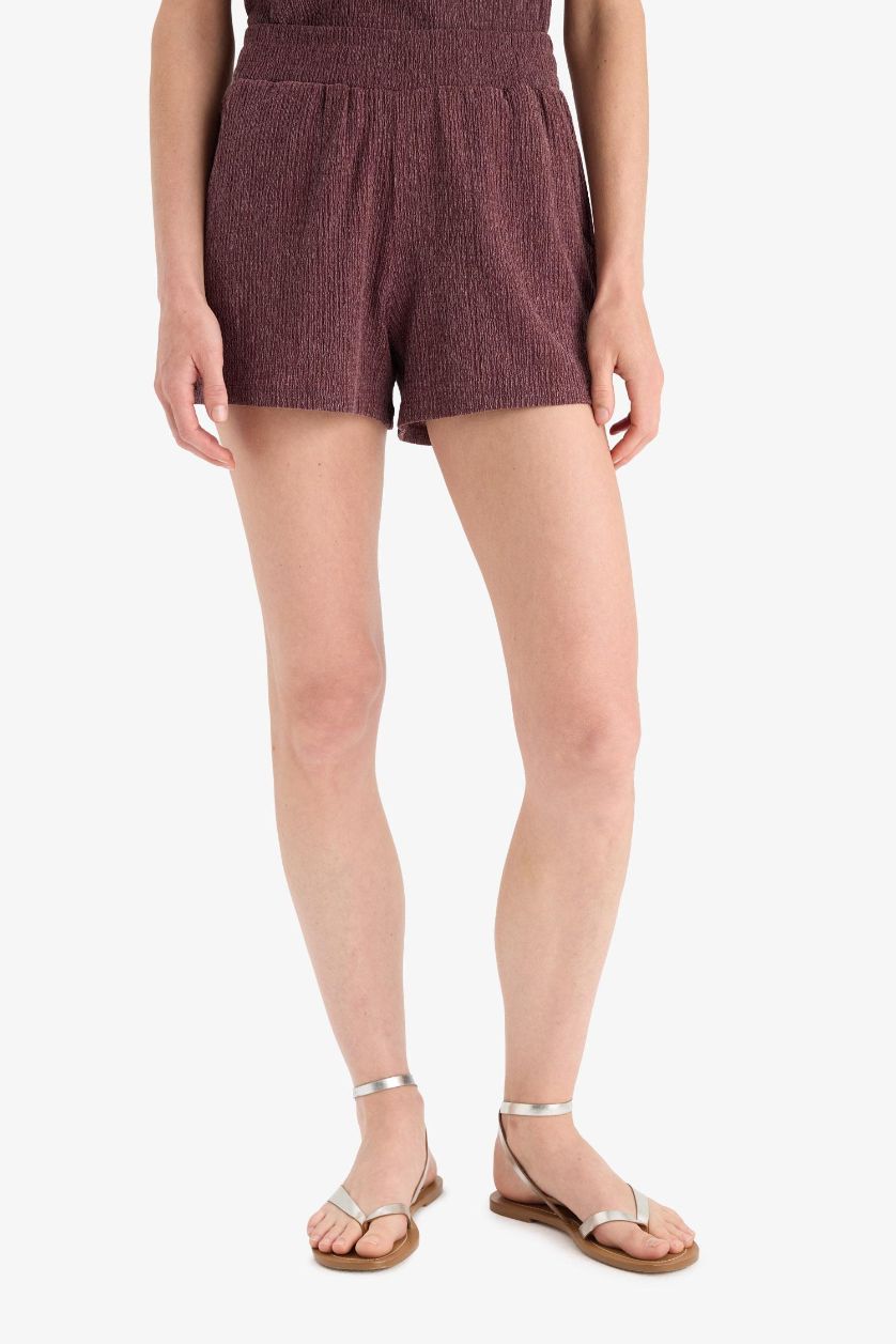 حريمي خمري شورت منسوج قصة عادية