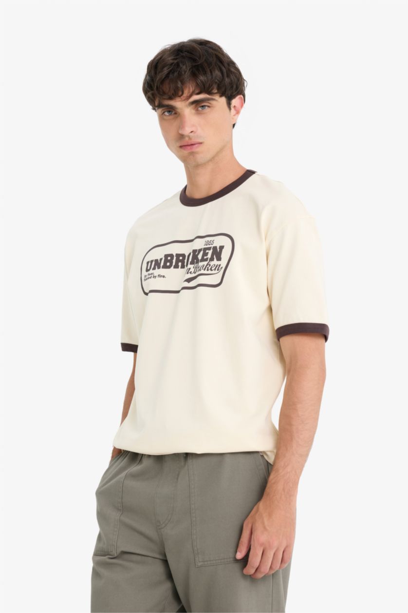Erkek Ekru %100 Pamuk Boxy Fit Bisiklet Yaka Baskılı Kısa Kollu Tişört