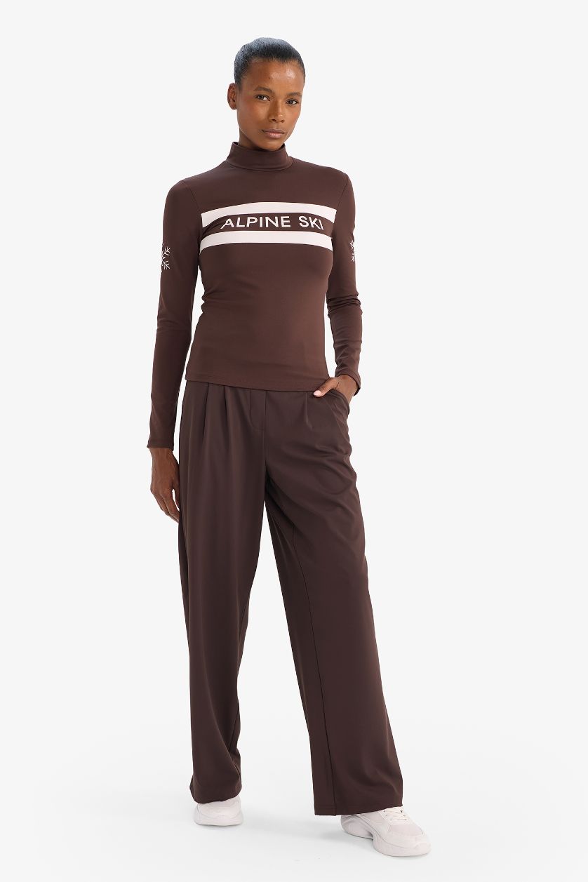 Woman Brown Slim Fit Stand Collar Fleece Lined Sports T-Shirt