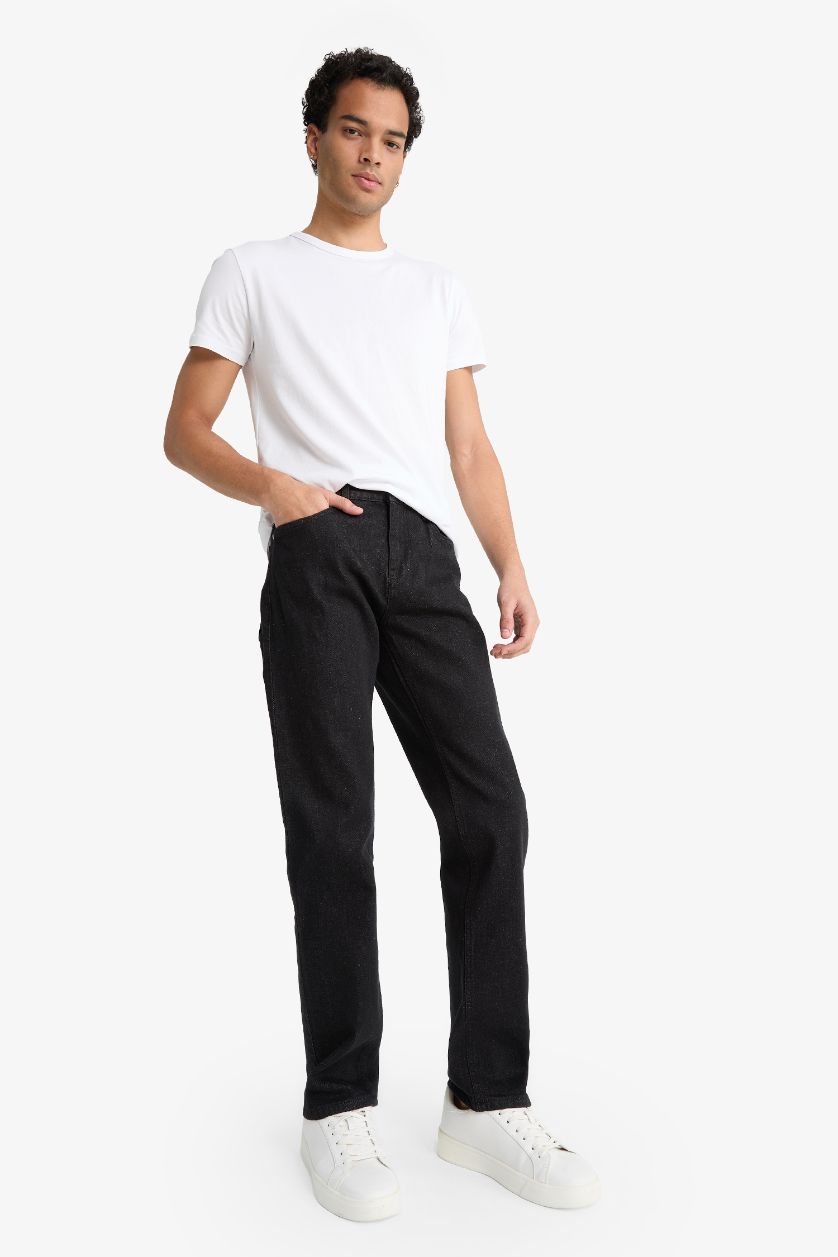 Man Black Sergio Regular Fit Regular Waist Straight Leg Jeans