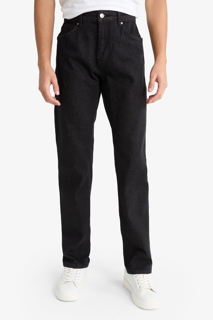 Man Black Sergio Regular Fit Regular Waist Straight Leg Jeans