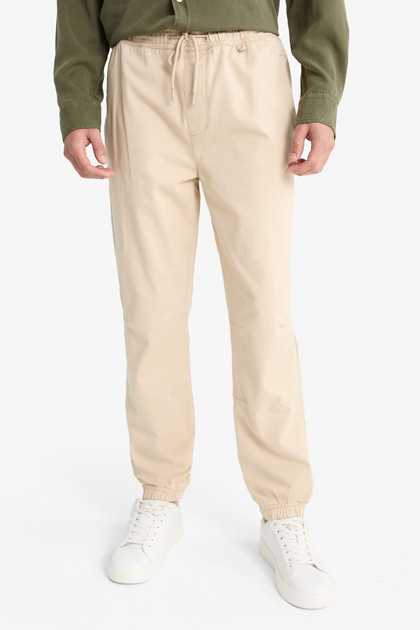 Erkek Kum Jogger Fit Beli Bağcıklı Üç Cepli Pantolon
