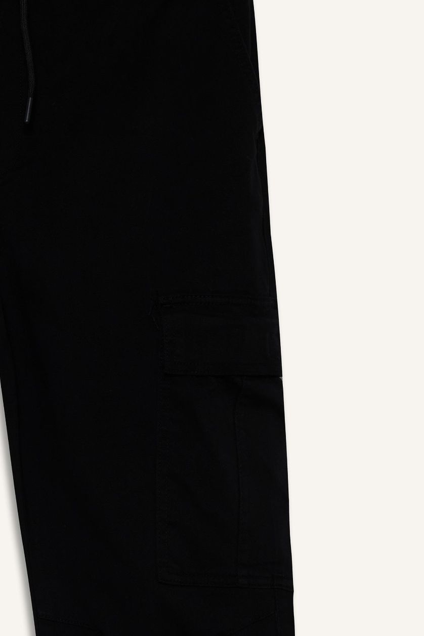 Erkek Siyah Regular Fit Beli Bağcıklı Kargo Cepli Jogger Pantolon