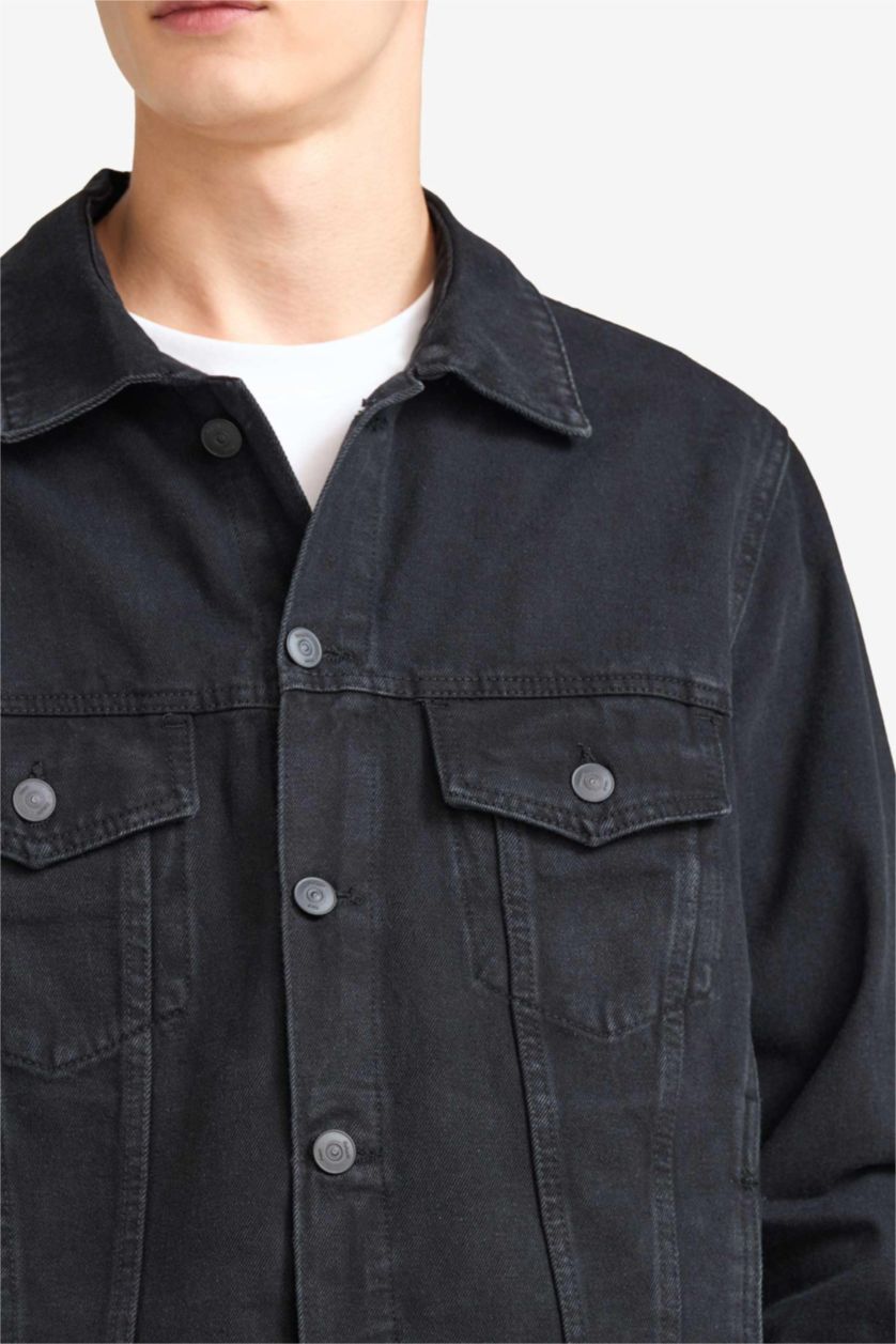 رجال أسود جاكيت جينز قصة عادية