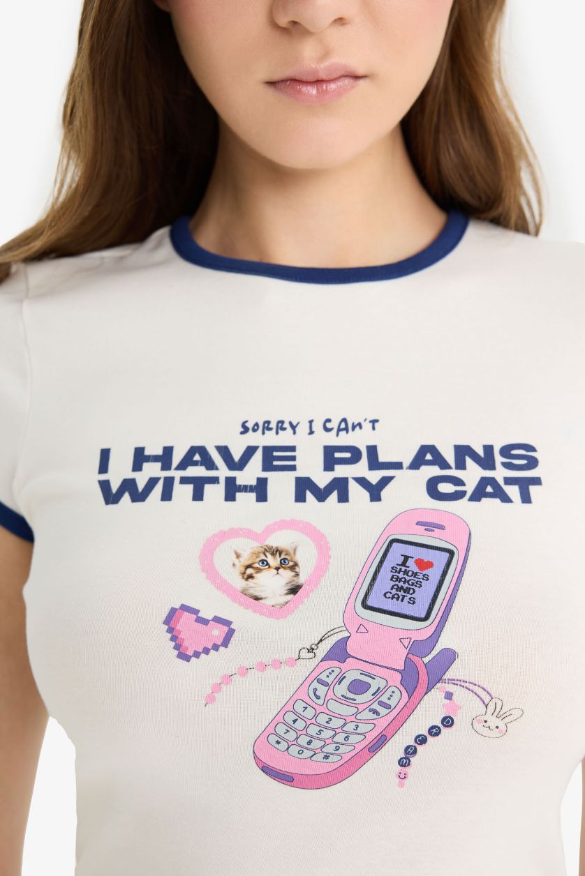 نساء اوف وايت تيشيرت نص ردن بياخة مستديرة وطبعة صورة