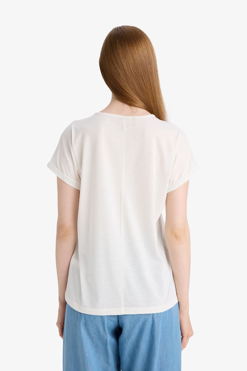Kadın Ekru Bisiklet Yaka Basic Düz Kısa Kollu Tişört