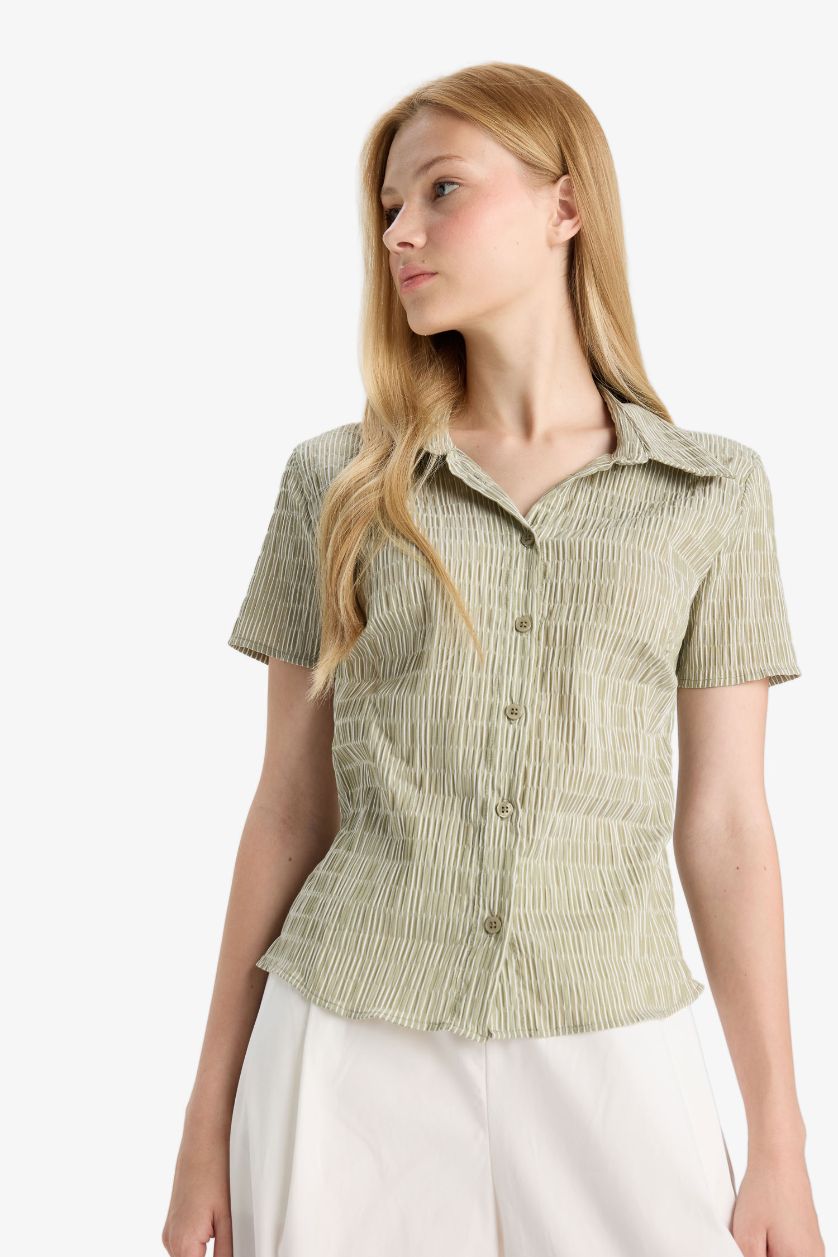 Woman Light Khaki Fitted Textured Short Sleeve Shirt