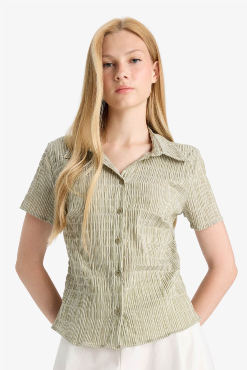 Woman Light Khaki Fitted Textured Short Sleeve Shirt