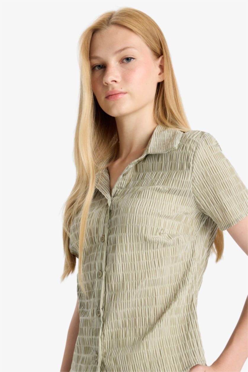 Woman Light Khaki Fitted Textured Short Sleeve Shirt