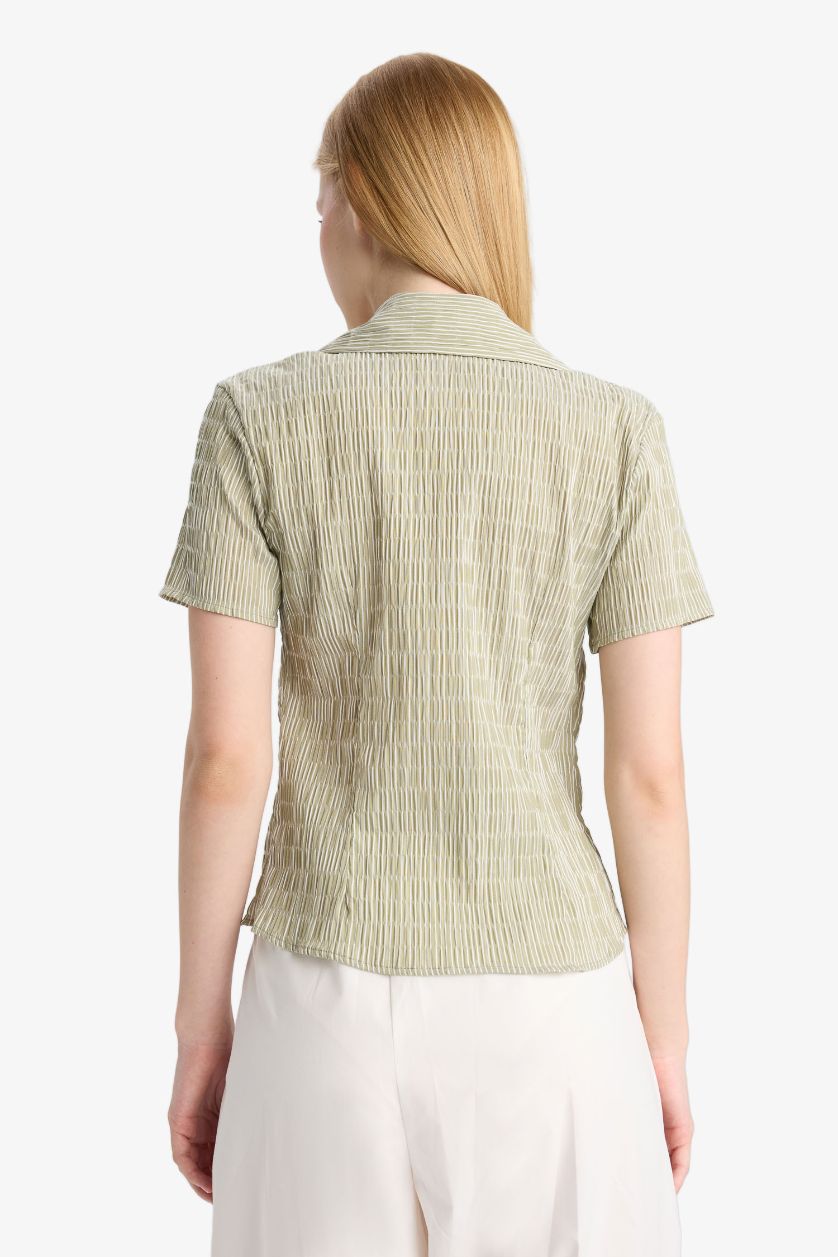 Woman Light Khaki Fitted Textured Short Sleeve Shirt