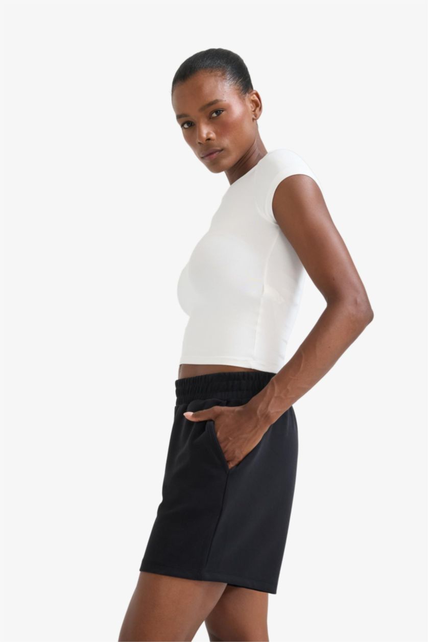 Kadın Siyah Standart Fit Kısa Paça Modal Şort