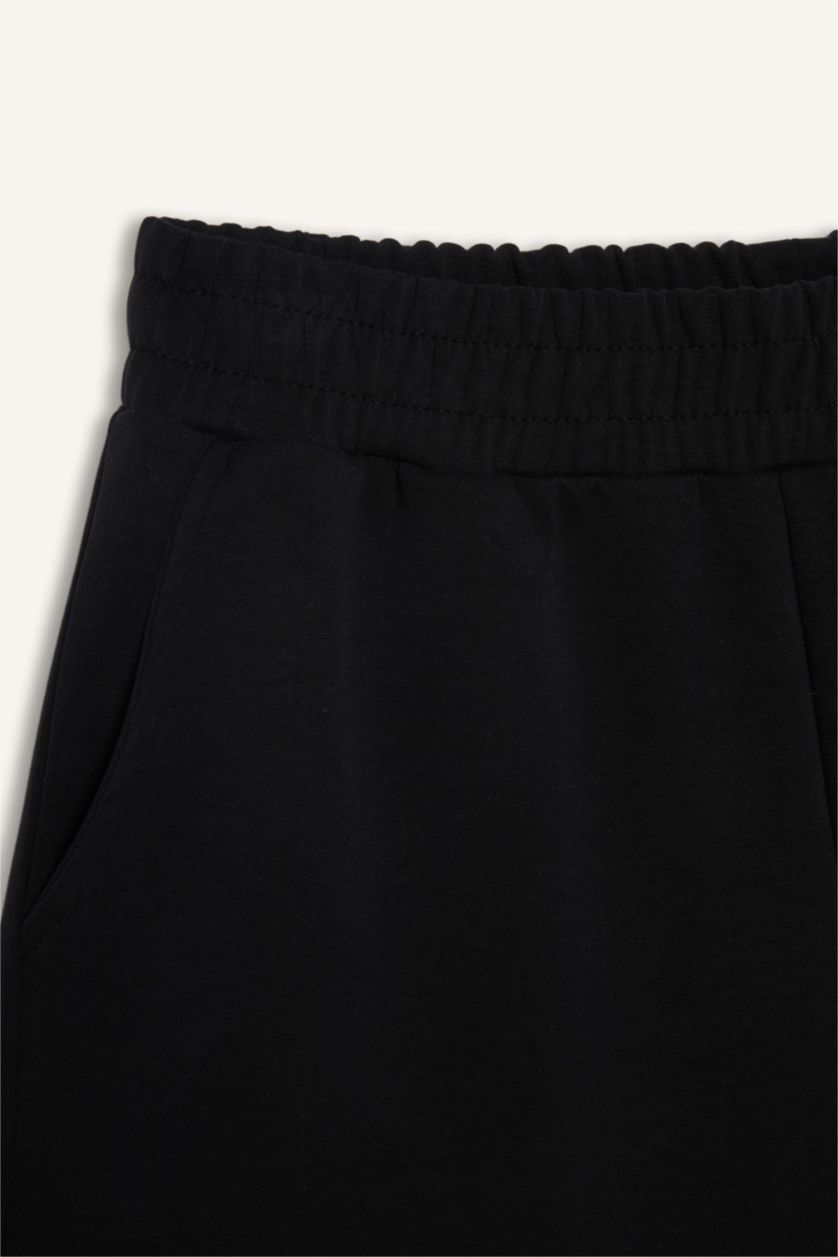 Kadın Siyah Standart Fit Kısa Paça Modal Şort