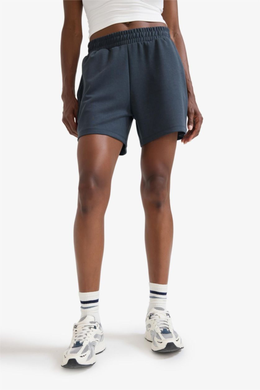 Kadın Siyah Standart Fit Kısa Paça Modal Şort