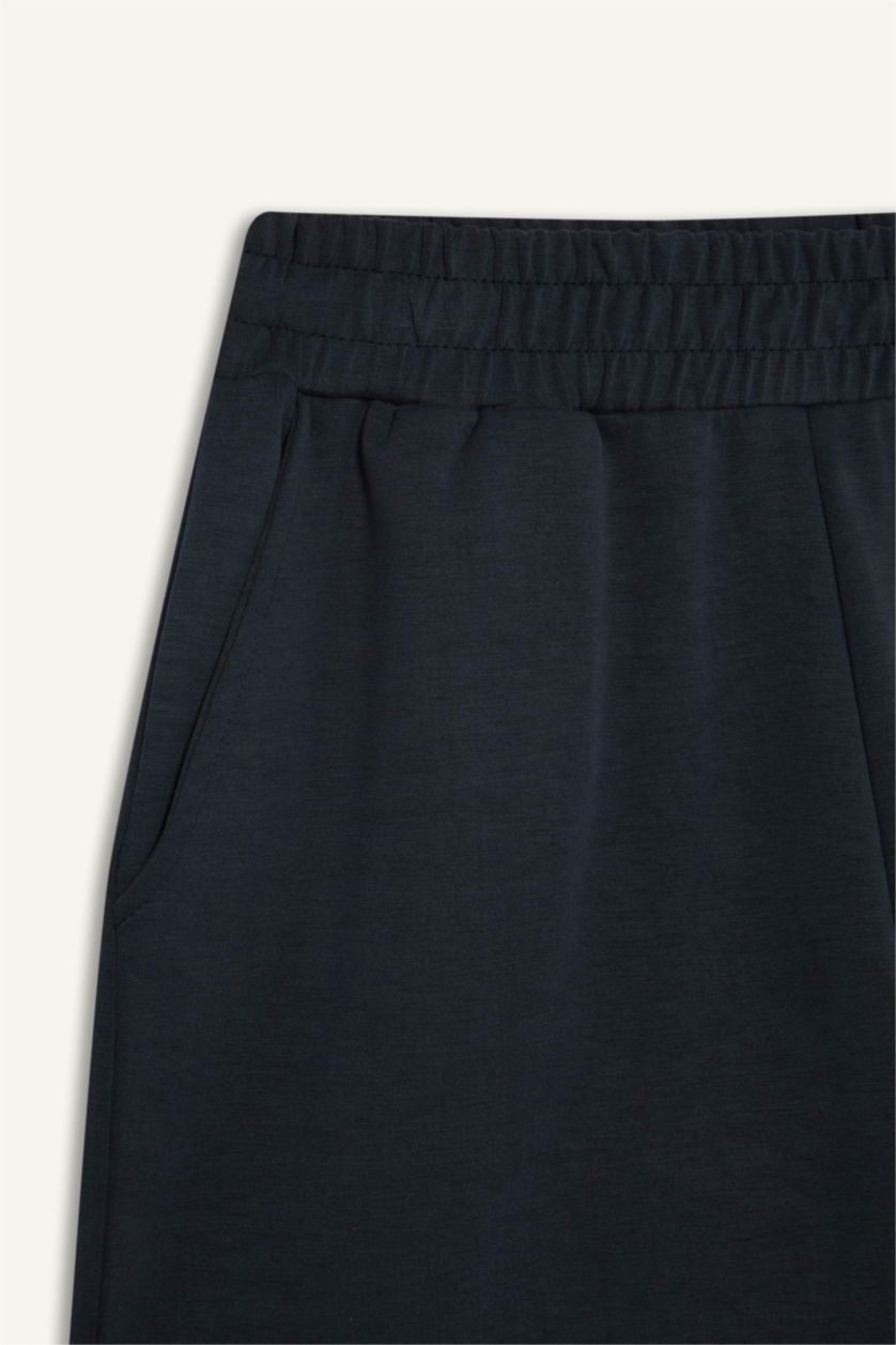 Kadın Siyah Standart Fit Kısa Paça Modal Şort