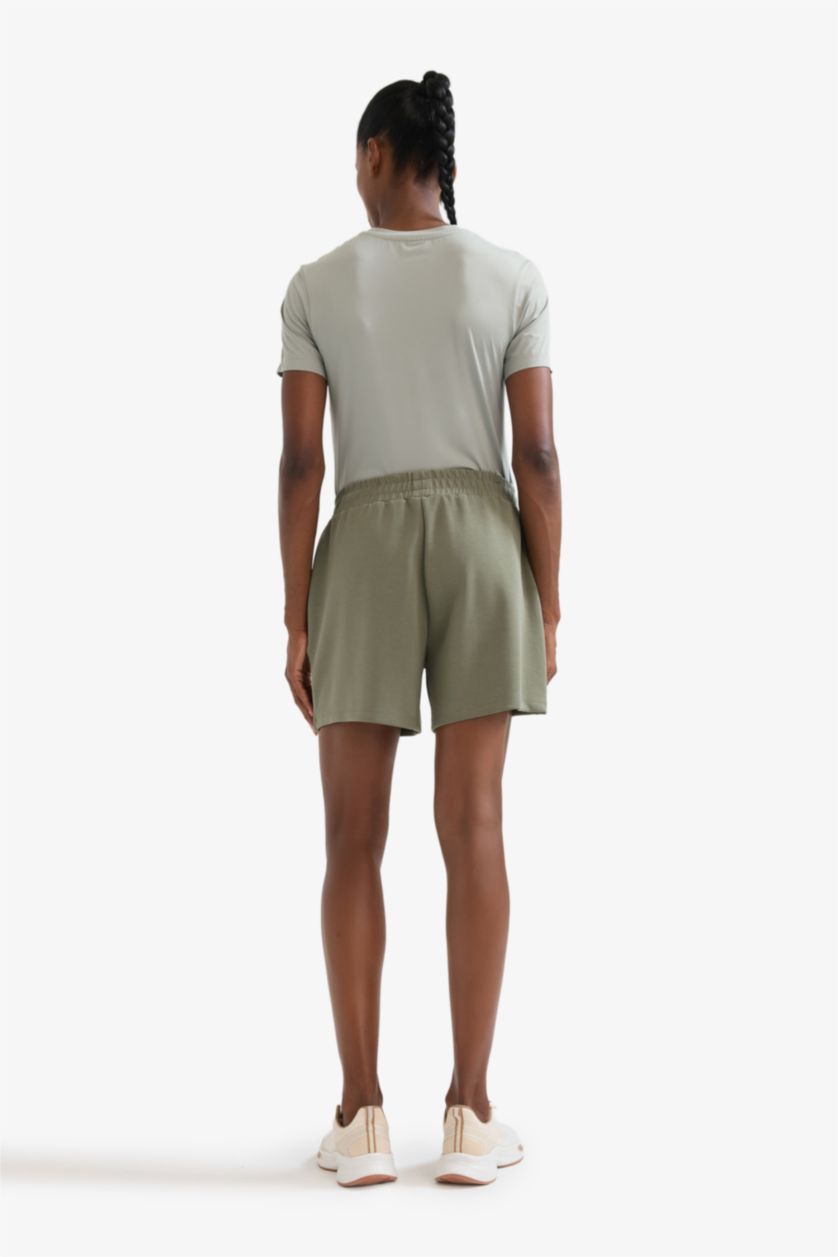 Kadın Haki Standart Fit Kısa Paça Modal Şort